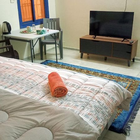 Salem House Hostel Низва Екстериор снимка