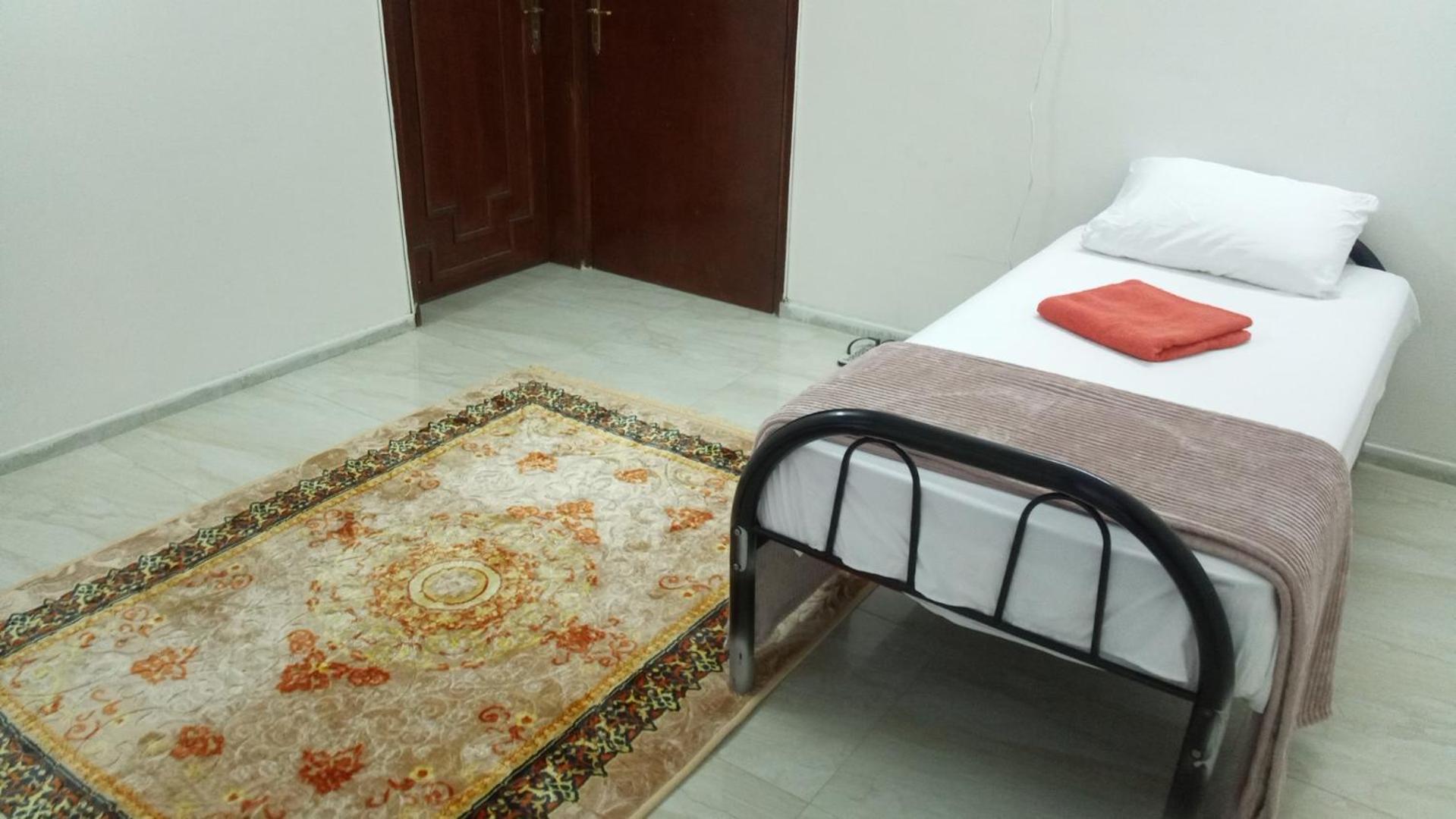 Salem House Hostel Низва Екстериор снимка
