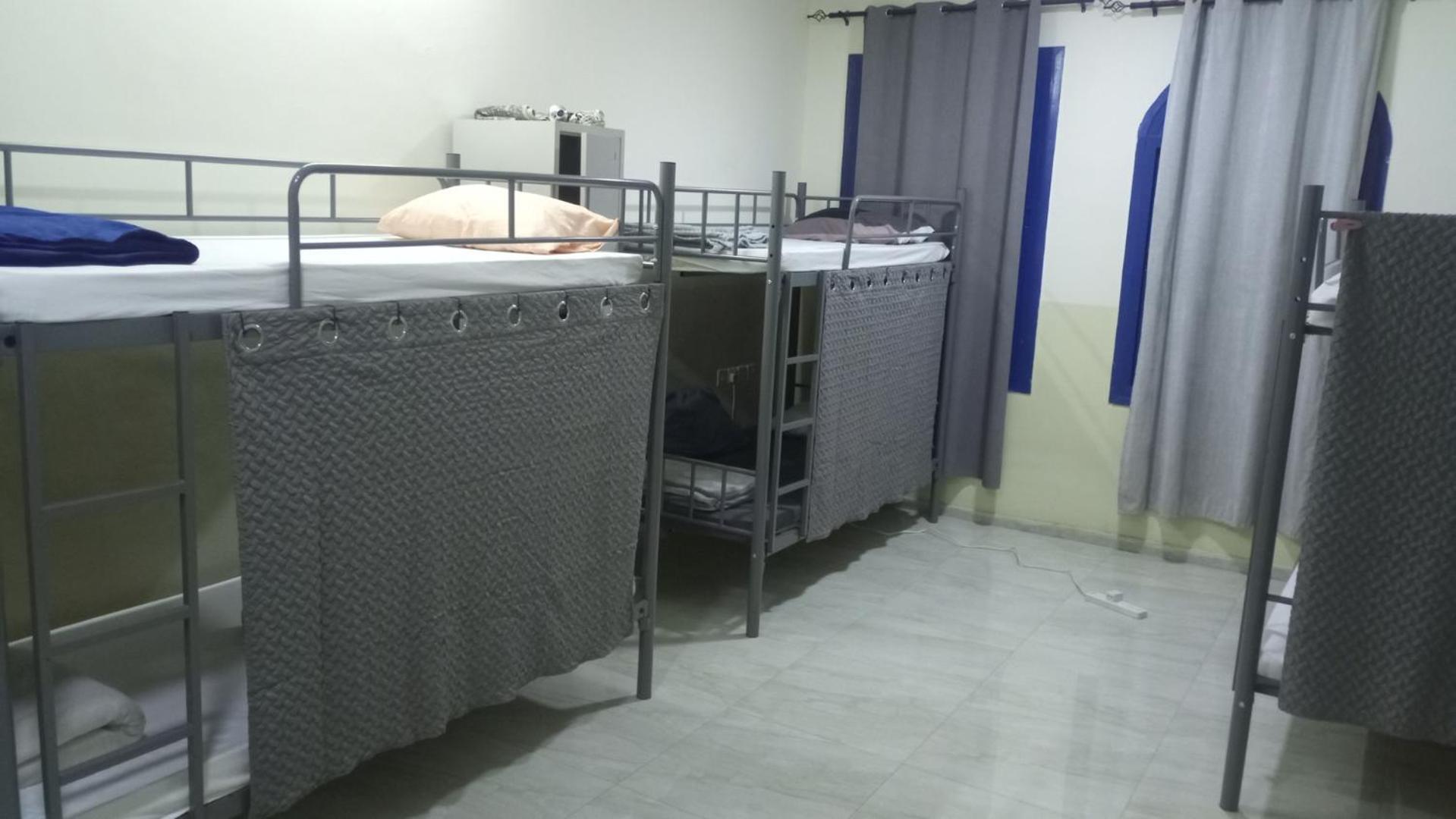 Salem House Hostel Низва Екстериор снимка