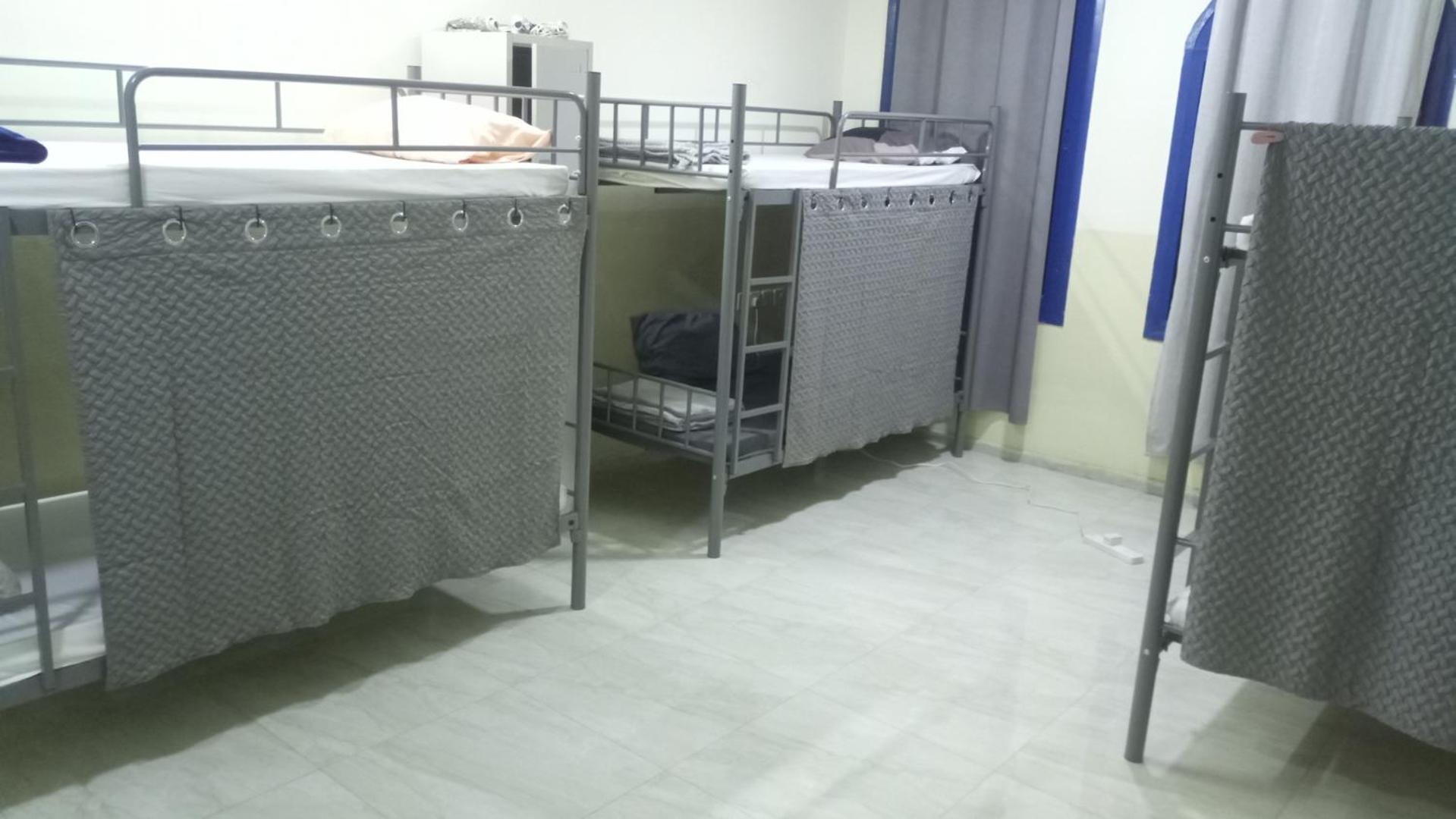 Salem House Hostel Низва Екстериор снимка