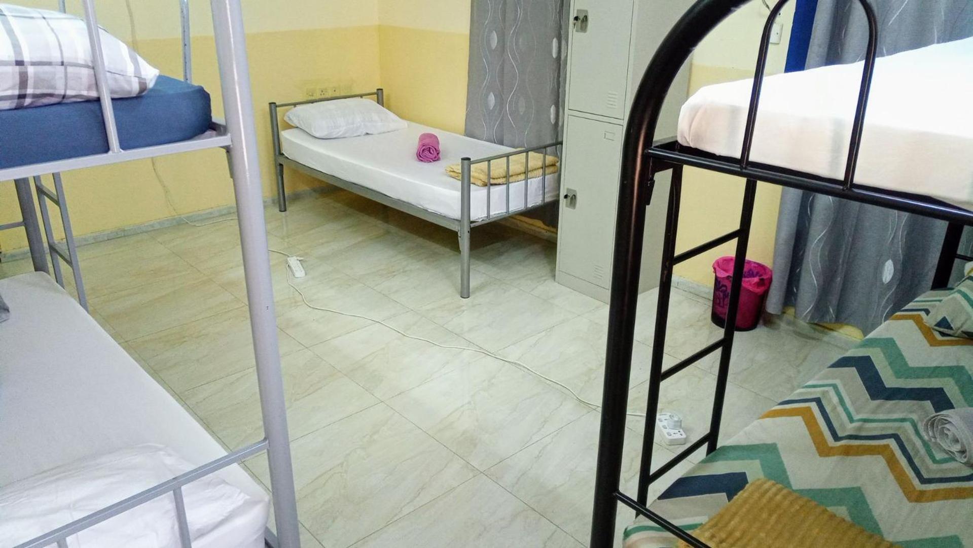 Salem House Hostel Низва Екстериор снимка