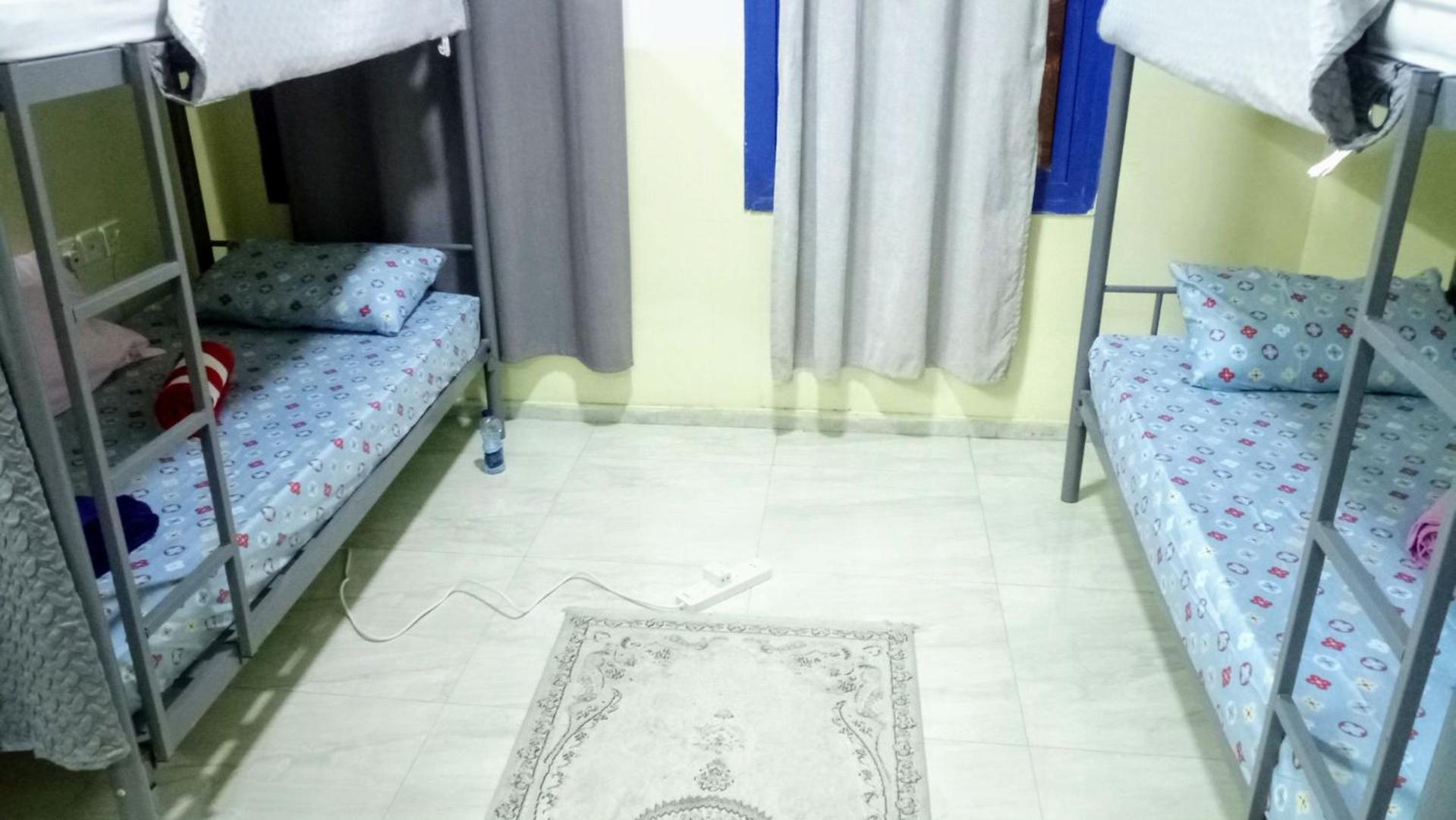 Salem House Hostel Низва Екстериор снимка