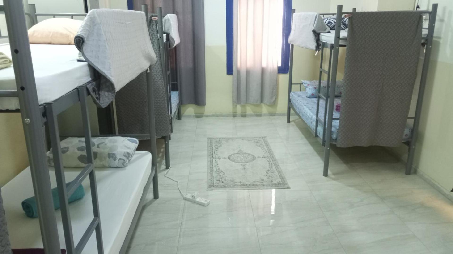 Salem House Hostel Низва Екстериор снимка