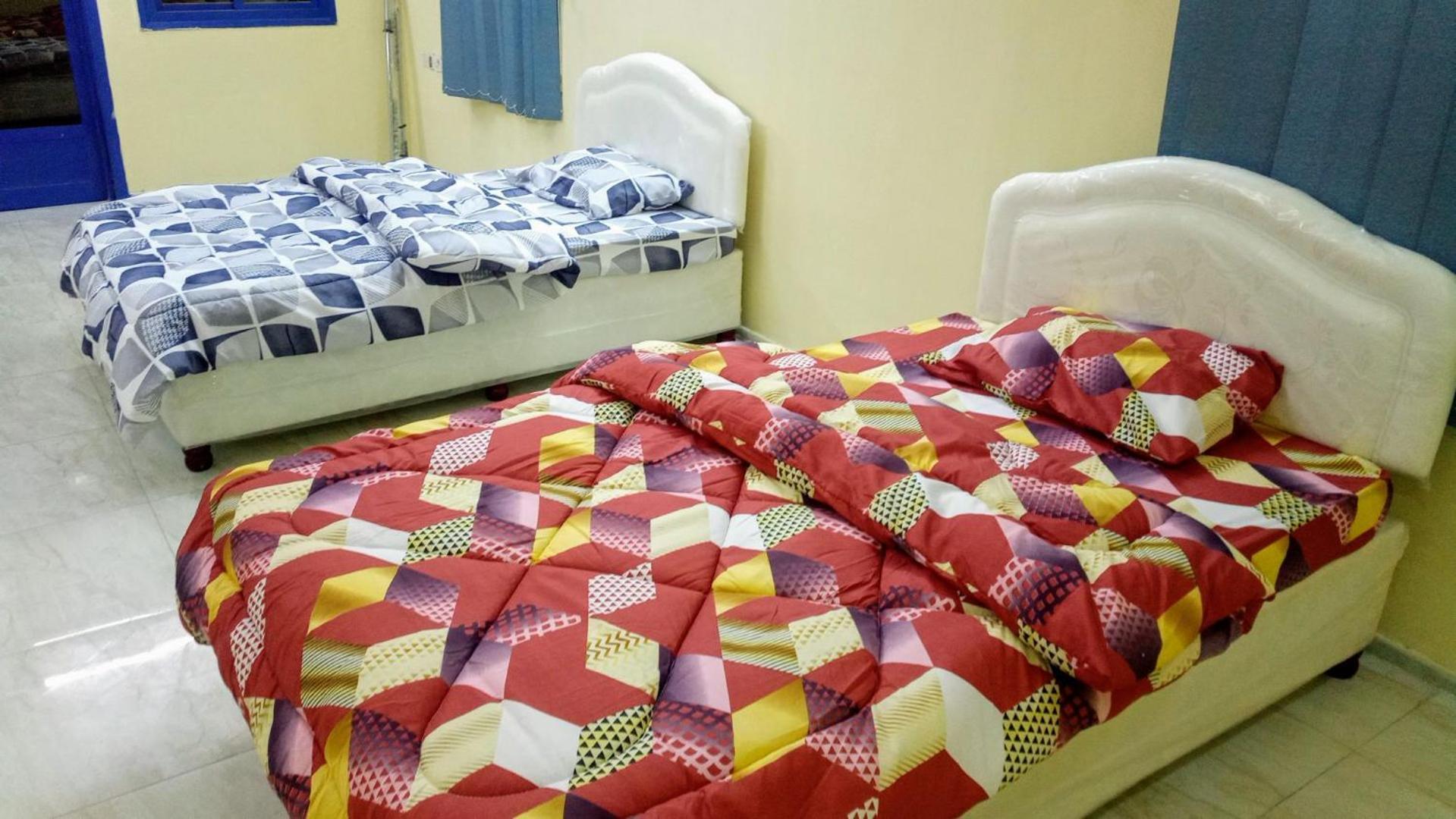 Salem House Hostel Низва Екстериор снимка