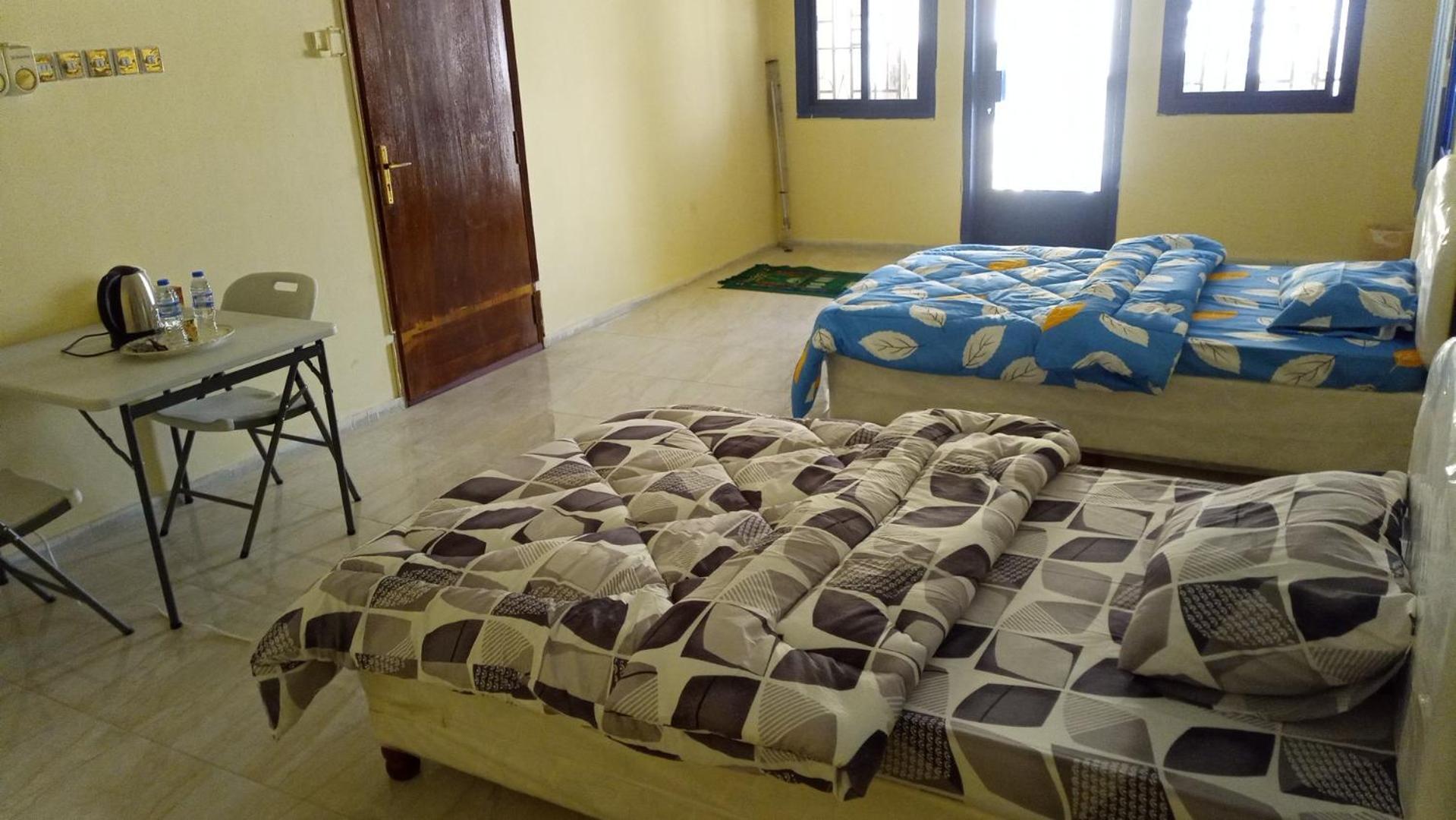 Salem House Hostel Низва Екстериор снимка