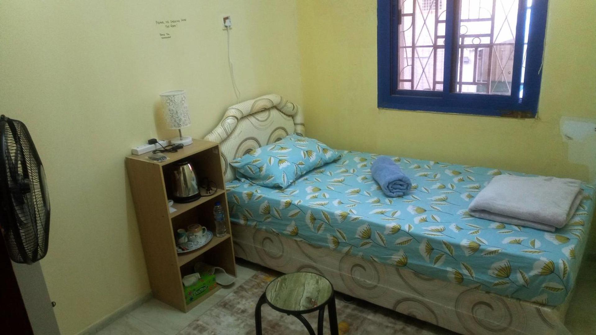 Salem House Hostel Низва Екстериор снимка
