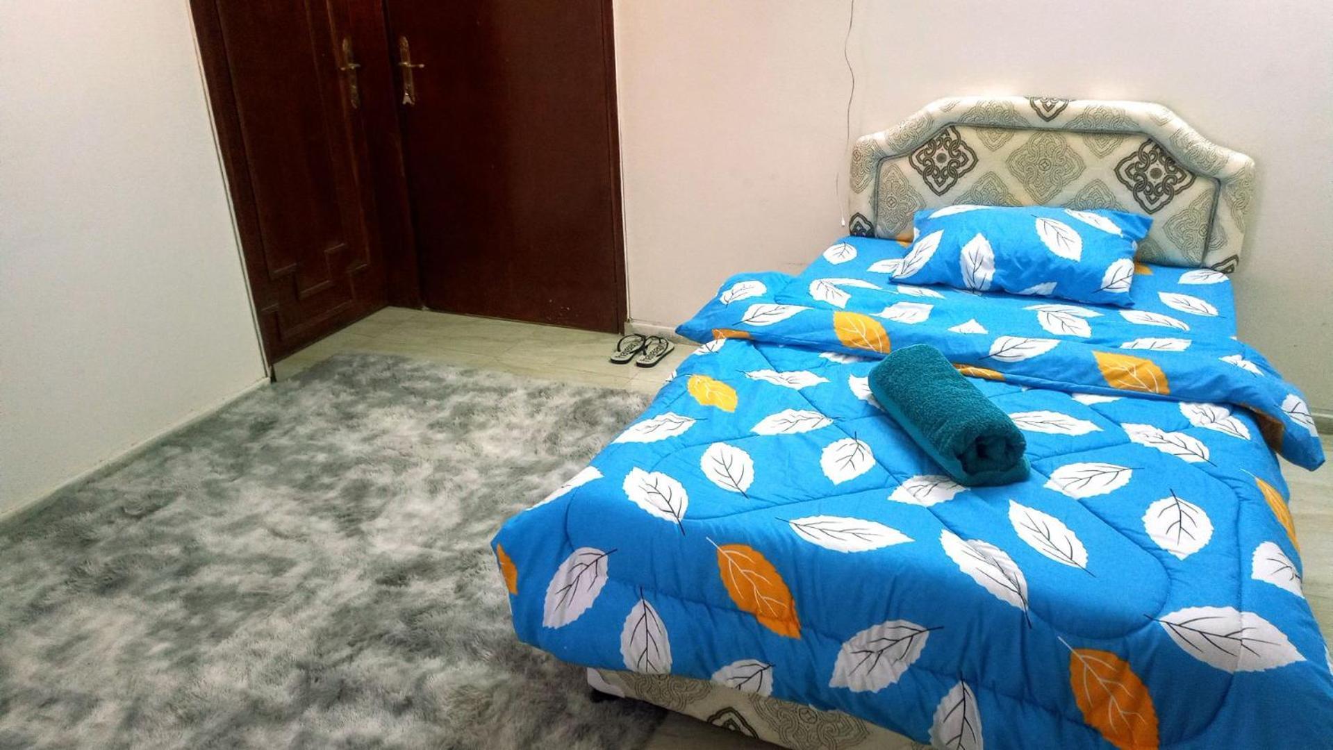 Salem House Hostel Низва Екстериор снимка
