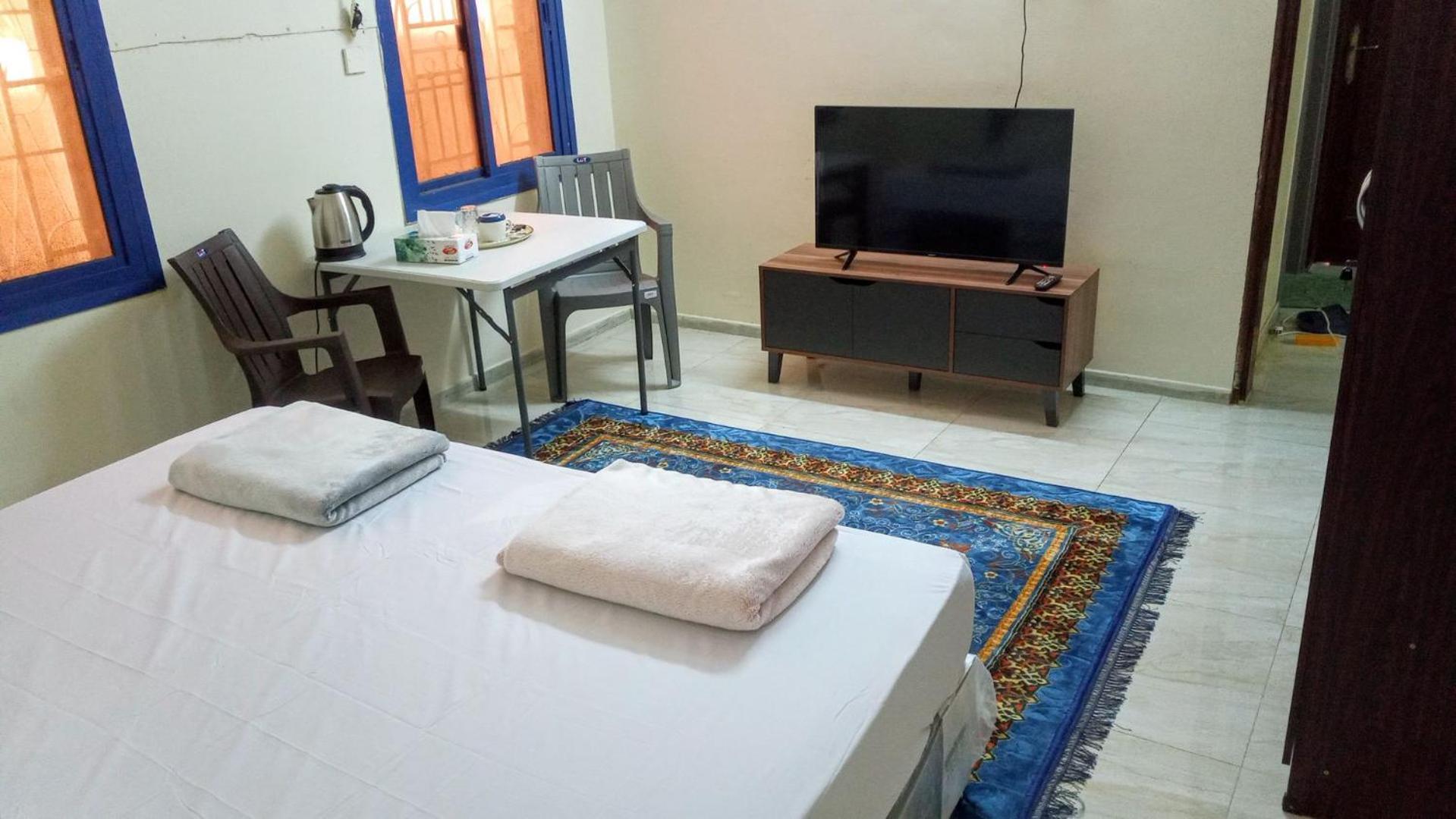 Salem House Hostel Низва Екстериор снимка