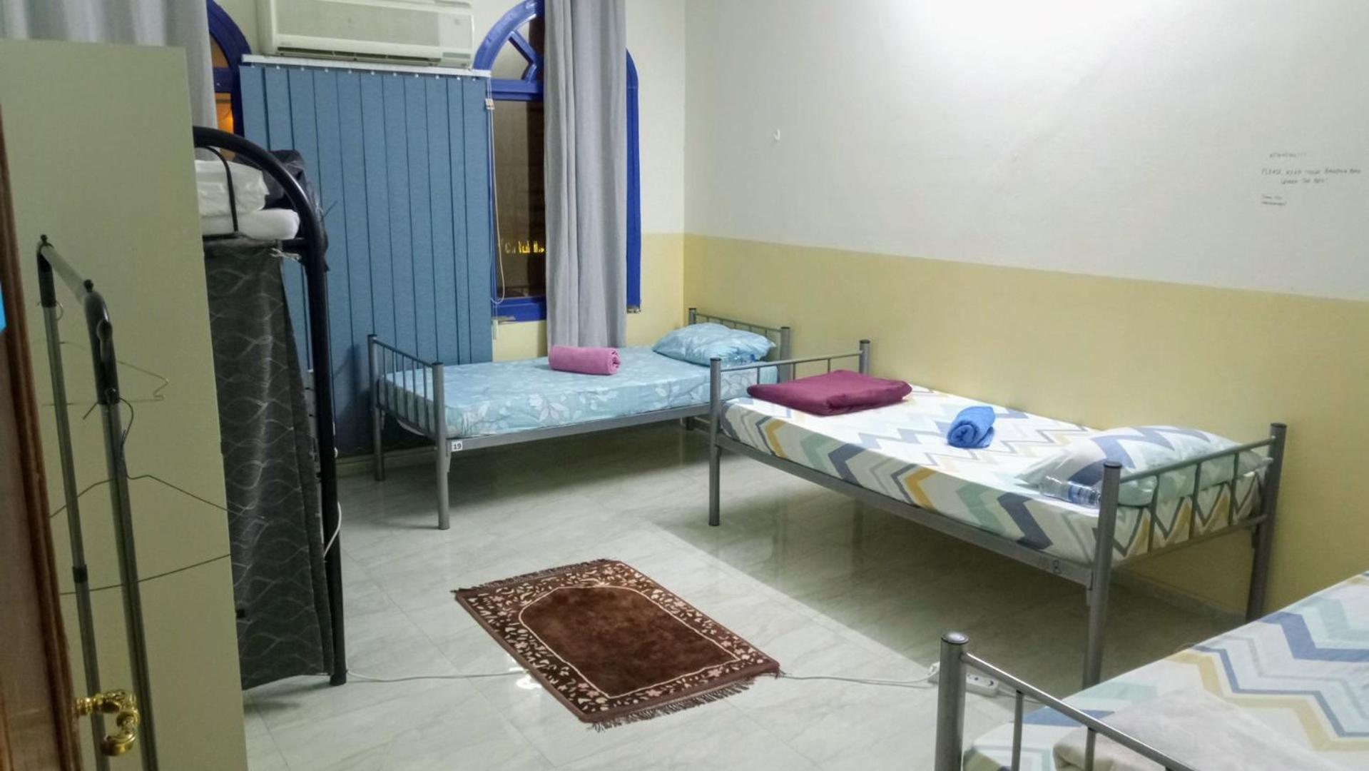 Salem House Hostel Низва Екстериор снимка