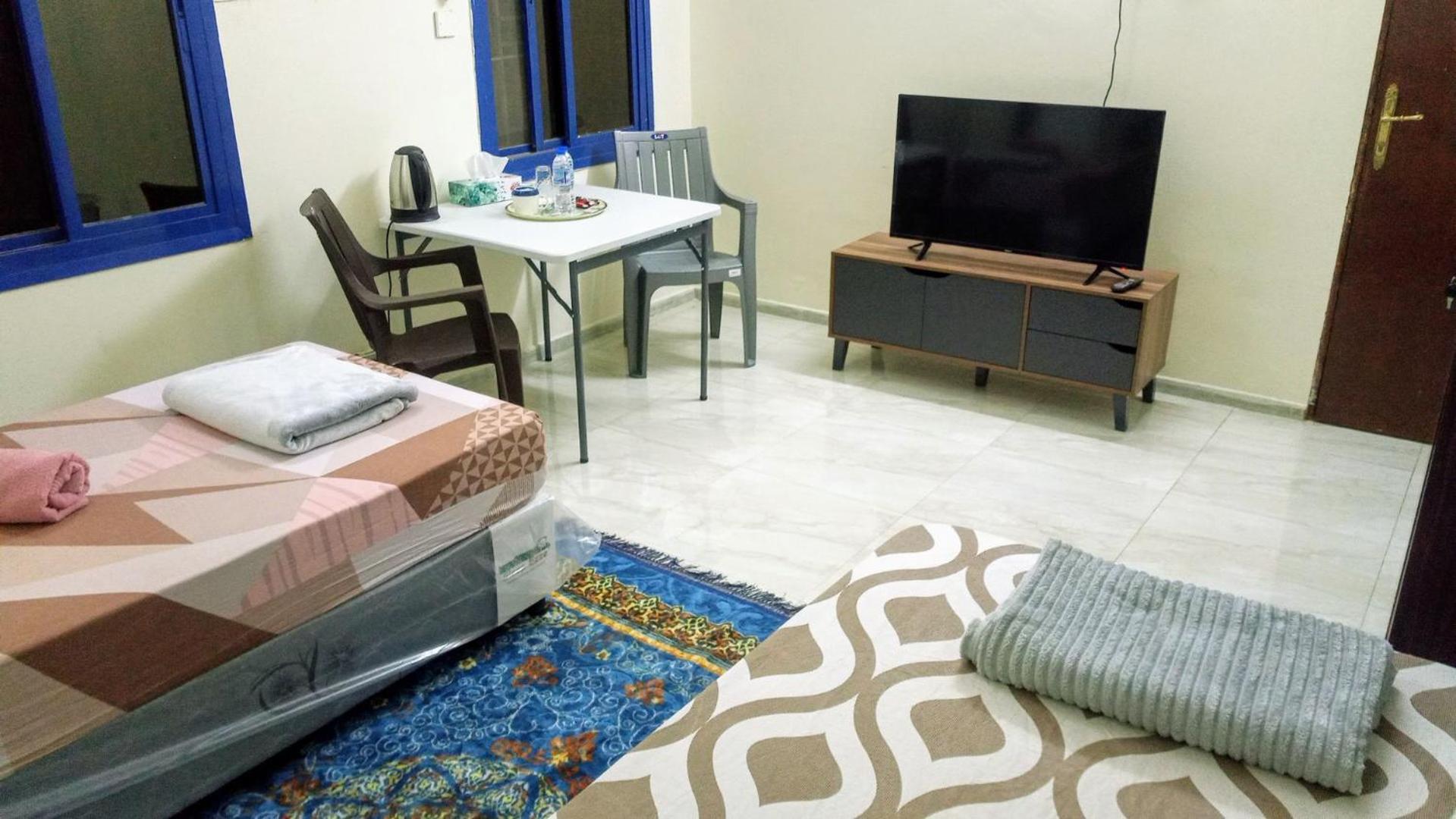 Salem House Hostel Низва Екстериор снимка