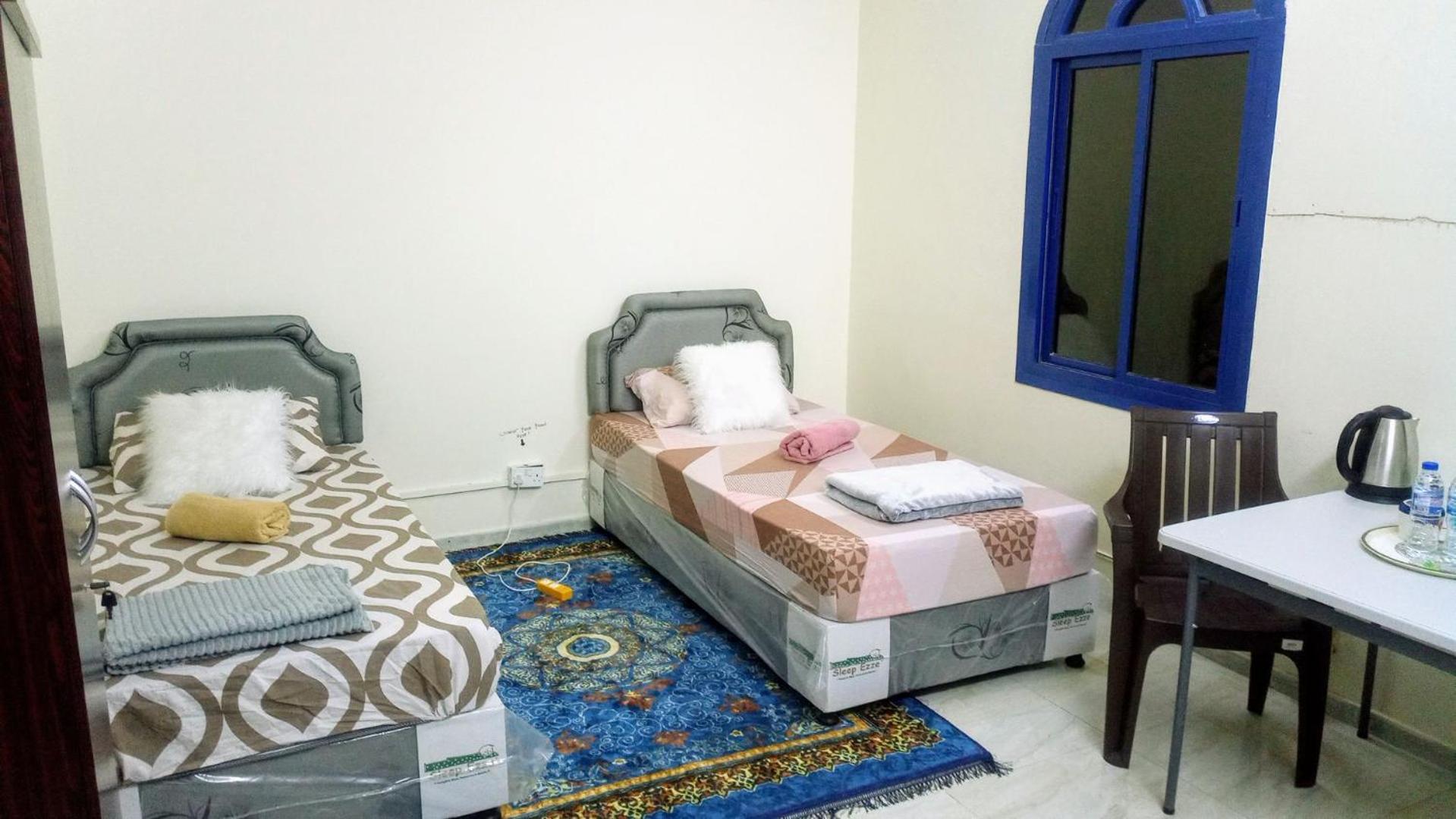 Salem House Hostel Низва Екстериор снимка
