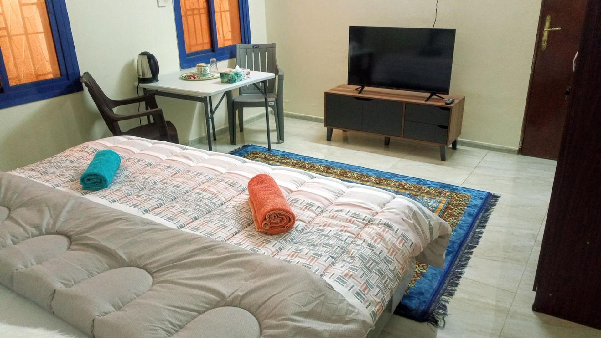 Salem House Hostel Низва Екстериор снимка